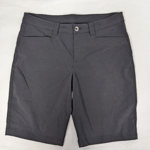 Eddie Bauer Black Bermuda shorts with zipper pockets size 8 [154]